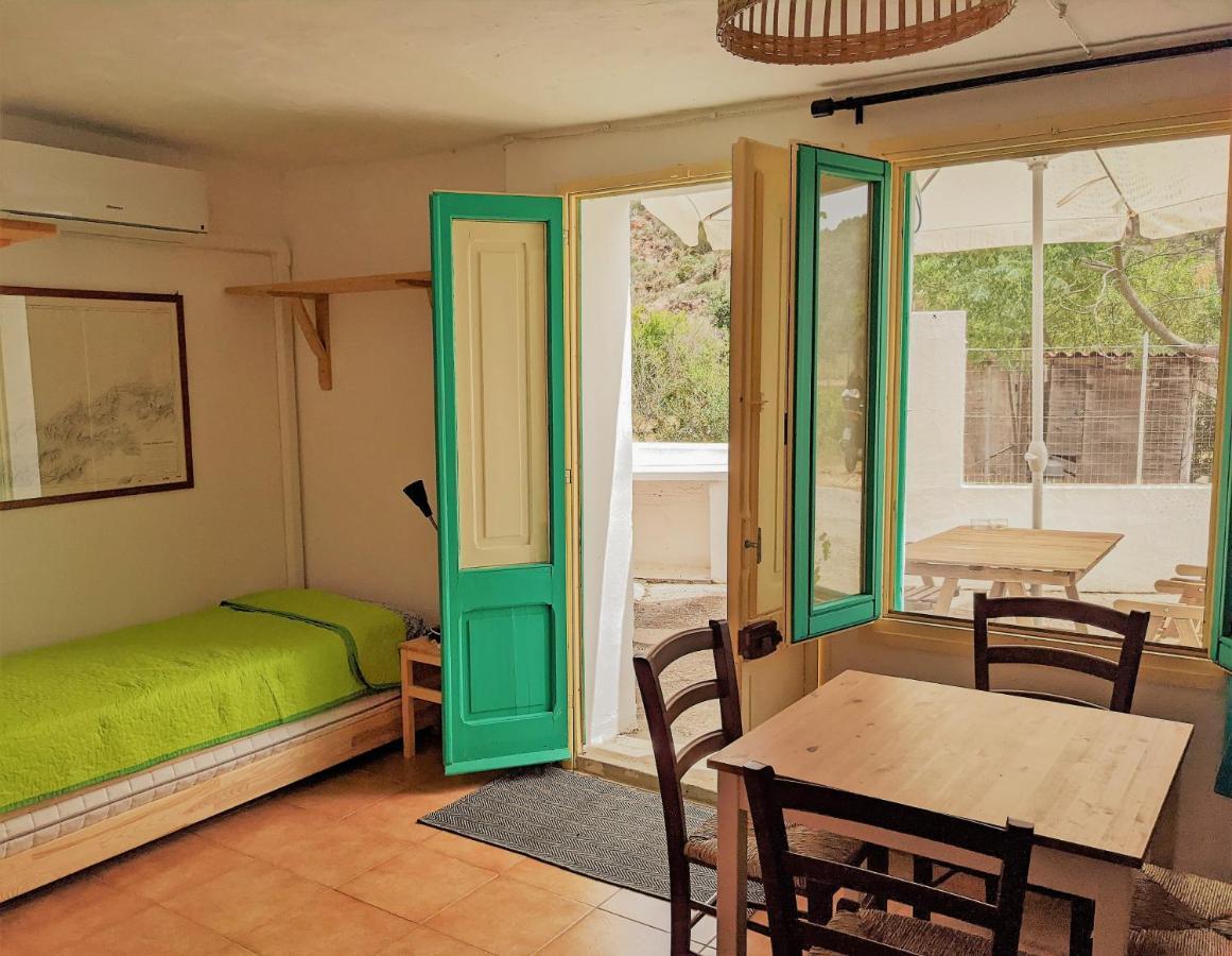 カルロフォルテ Cala Vinagra House Bed & Breakfast エクステリア 写真